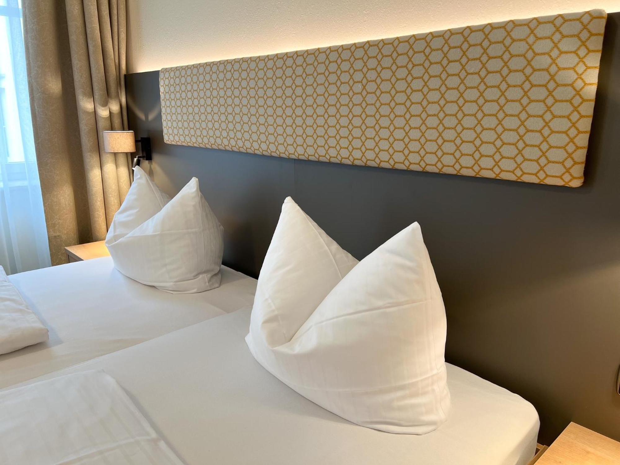 Stadthotel Muenze バート・メルゲントハイム エクステリア 写真