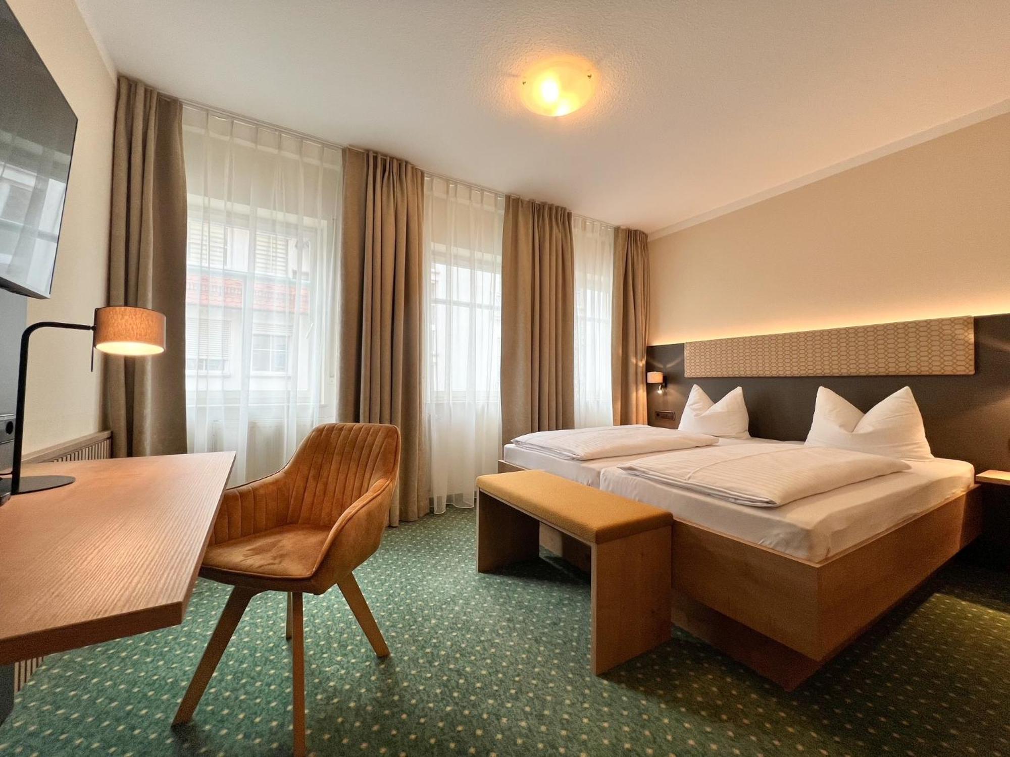 Stadthotel Muenze バート・メルゲントハイム エクステリア 写真