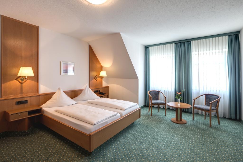 Stadthotel Muenze バート・メルゲントハイム エクステリア 写真