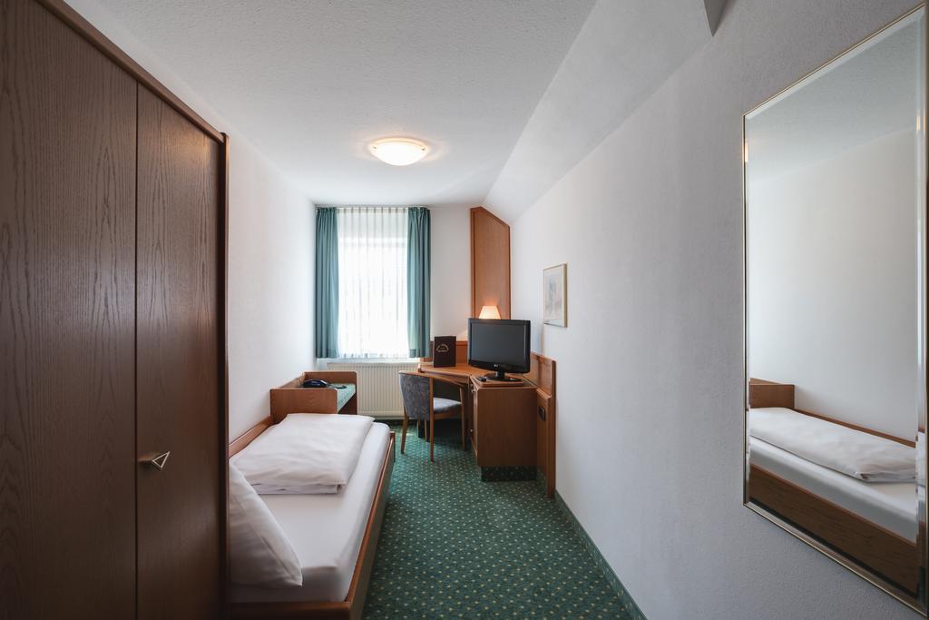Stadthotel Muenze バート・メルゲントハイム エクステリア 写真